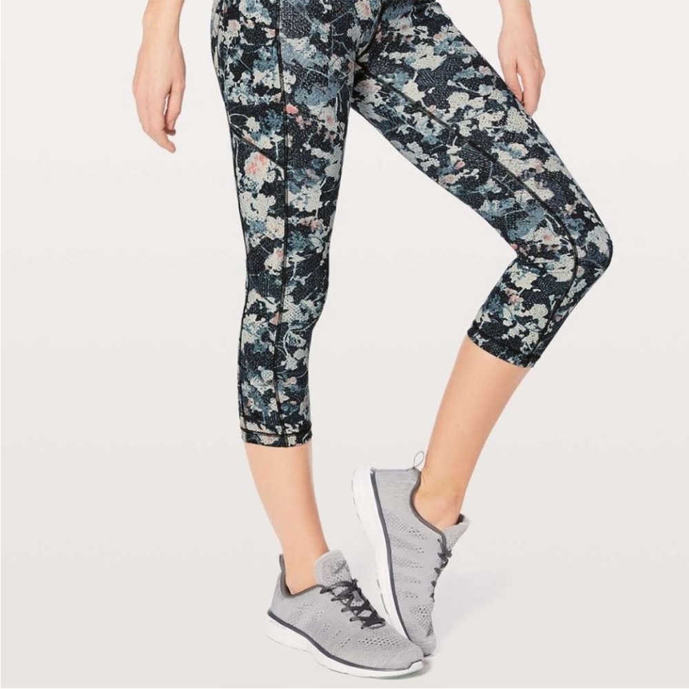 Lululemon Speed Up Crop 21 inch Spring Bloom Multicolor Size 4